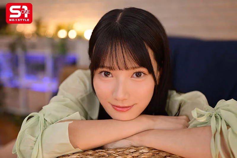 こんな美少女のエッロいフェラチオと嬉しそうな大量顔射 榊原萌